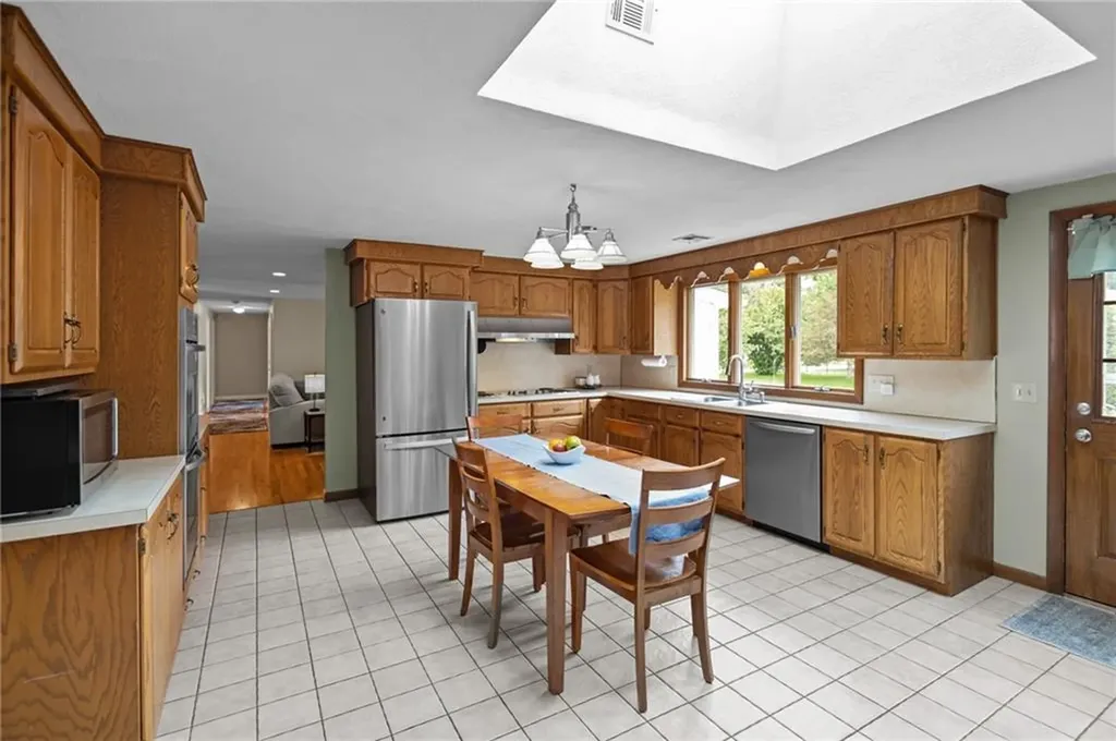 15 Womantam Lane Cumberland RI 02864