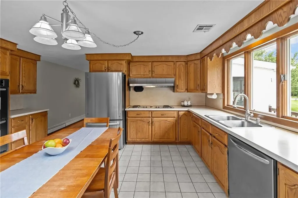 15 Womantam Lane Cumberland RI 02864