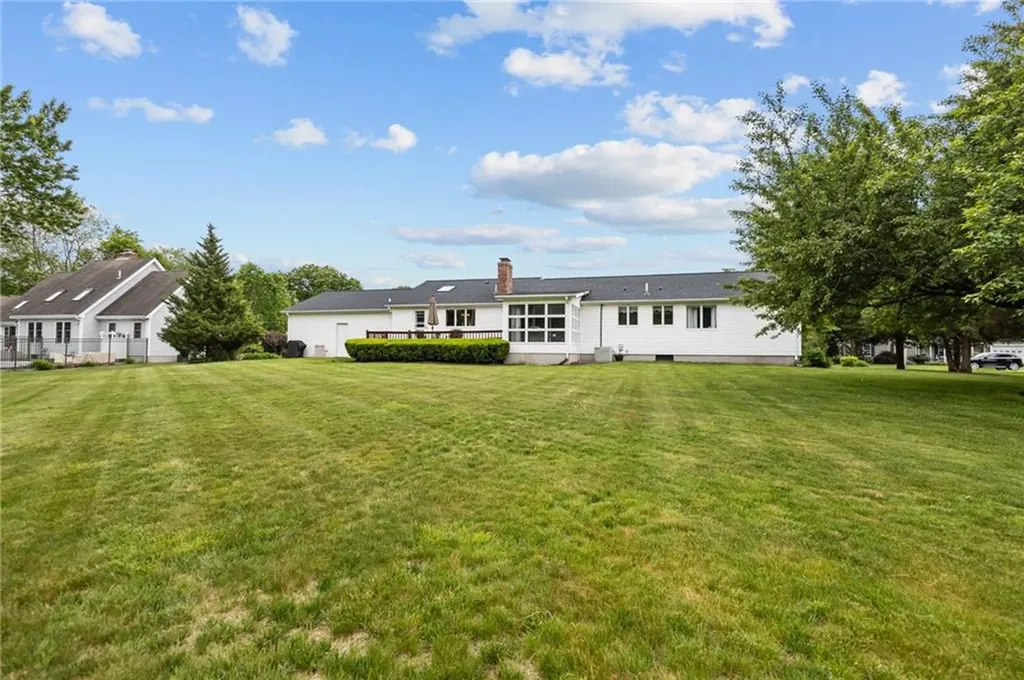 15 Womantam Lane Cumberland RI 02864