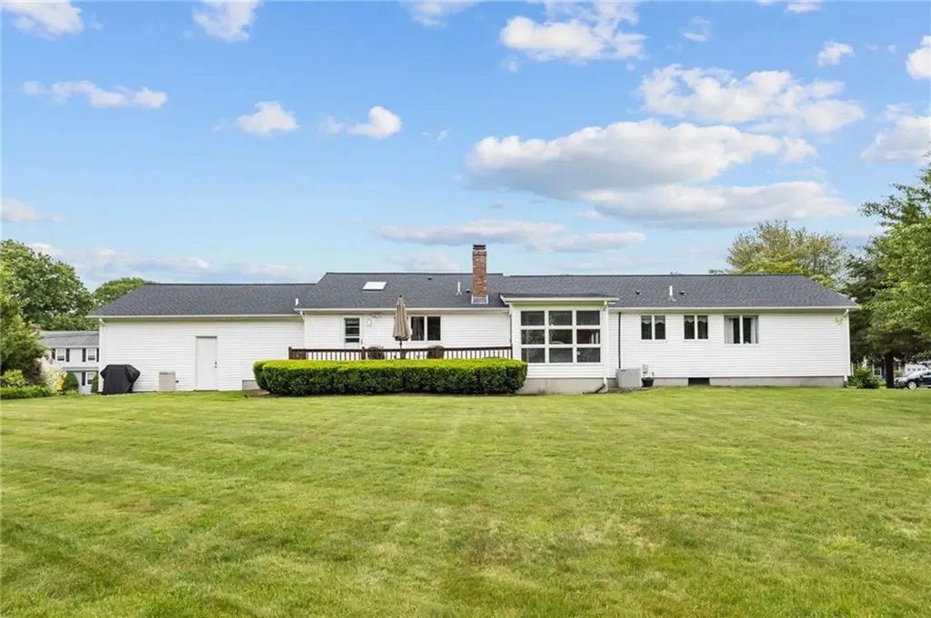 15 Womantam Lane Cumberland RI 02864