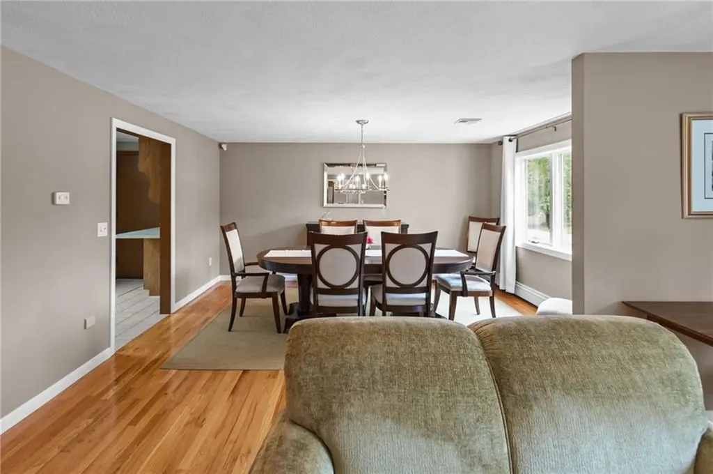 15 Womantam Lane Cumberland RI 02864