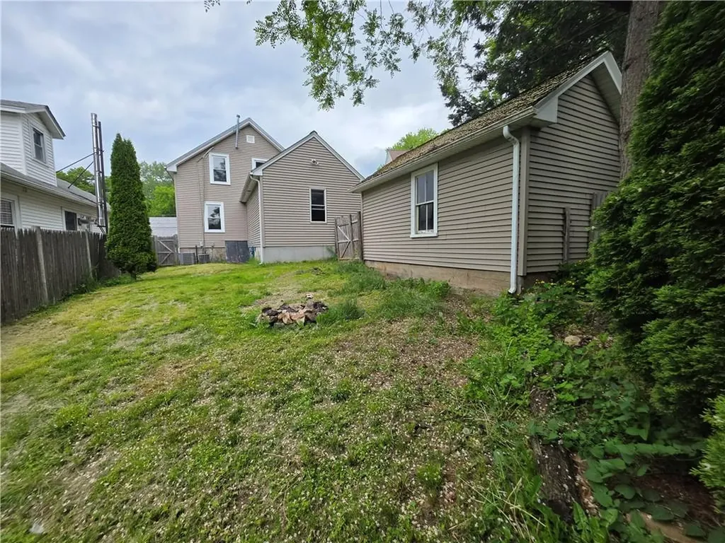 94 Huntington Avenue Woonsocket RI 02895