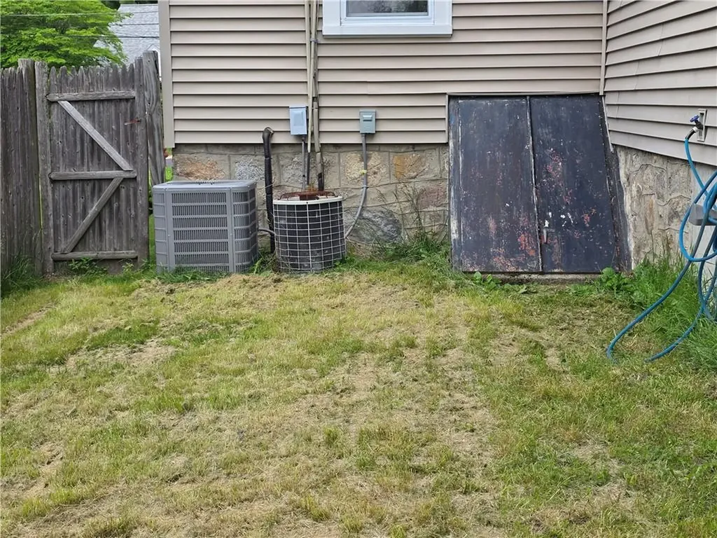 94 Huntington Avenue Woonsocket RI 02895