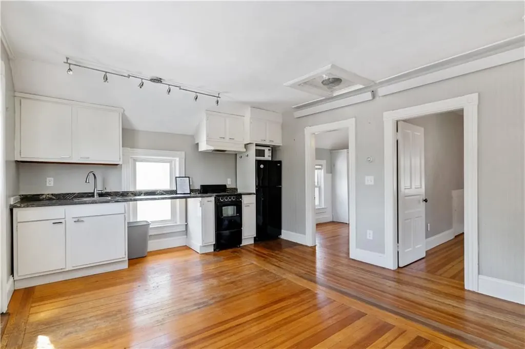 74 Maple Avenue Barrington RI 02806