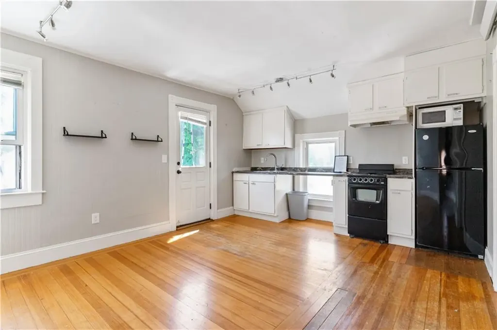 74 Maple Avenue Barrington RI 02806