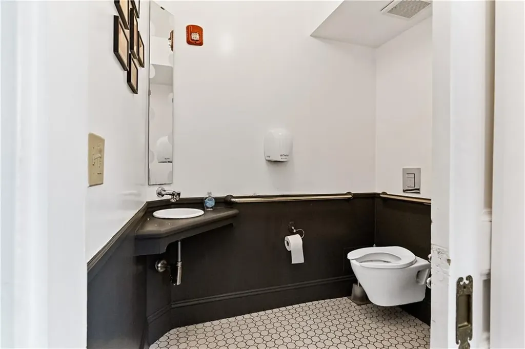 74 Maple Avenue Barrington RI 02806