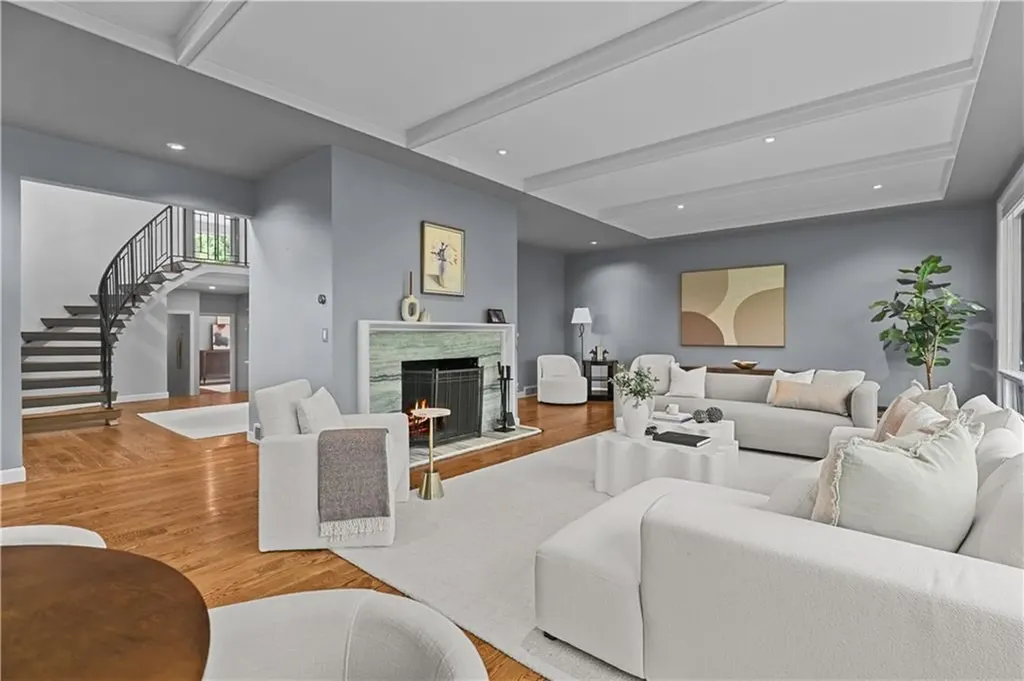 80 Clarendon Avenue Providence RI 02906