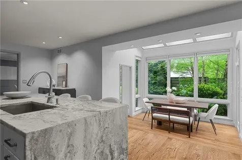 80 Clarendon Avenue Providence RI 02906