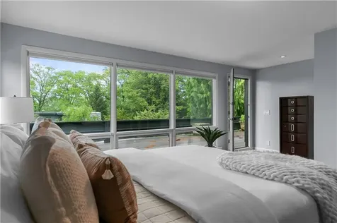 80 Clarendon Avenue Providence RI 02906