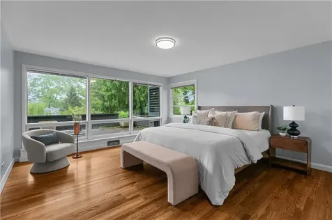 80 Clarendon Avenue Providence RI 02906