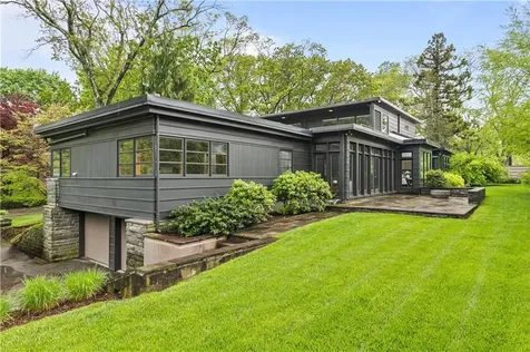 80 Clarendon Avenue Providence RI 02906