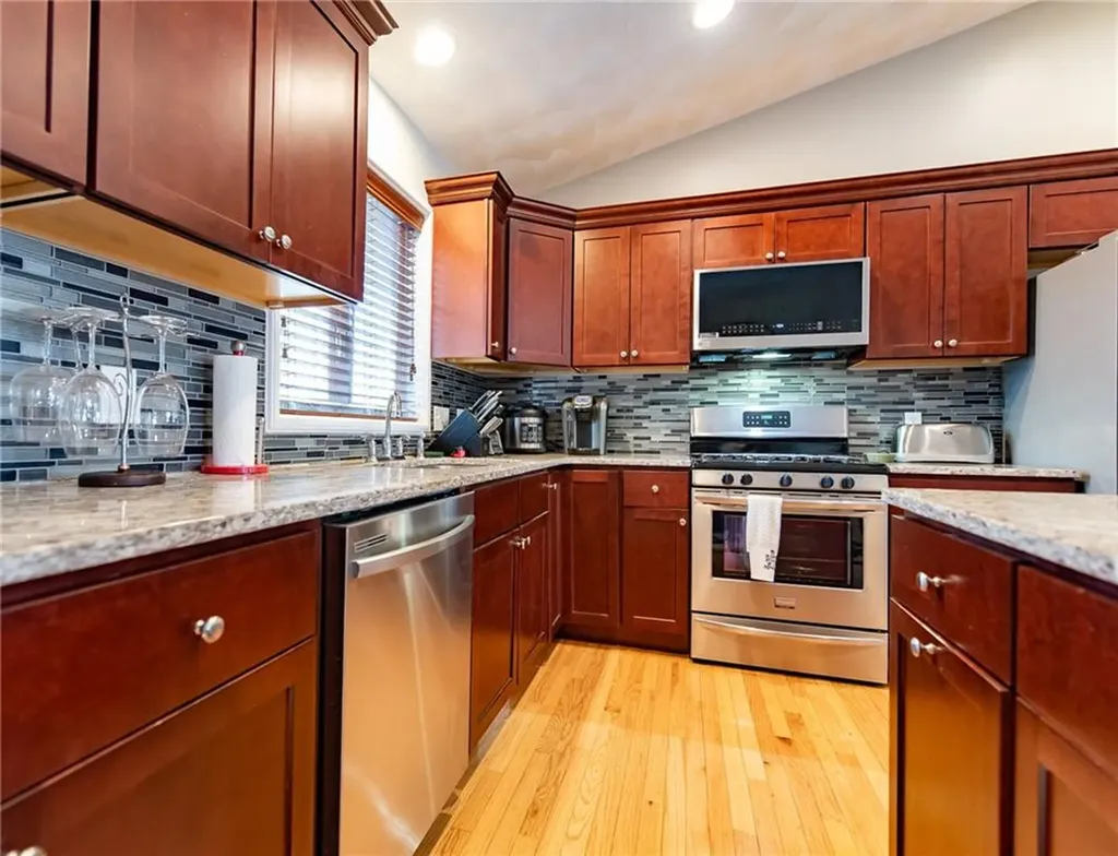 10 Flanders Street Johnston RI 02919