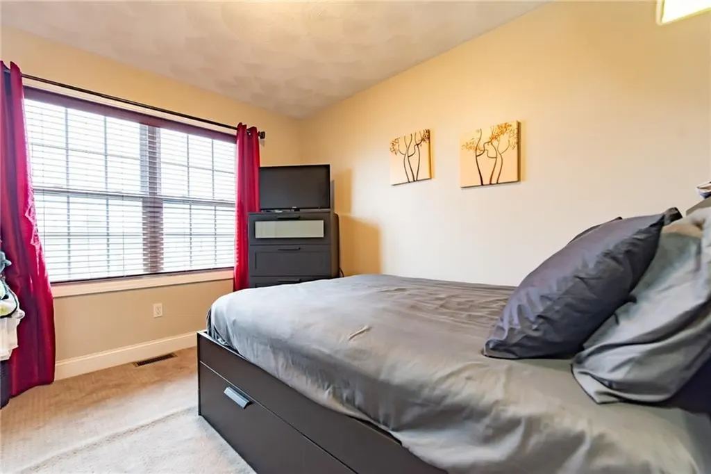 10 Flanders Street Johnston RI 02919