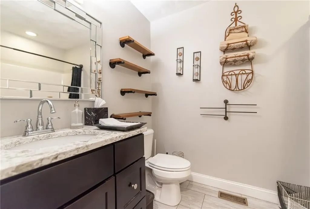 10 Flanders Street Johnston RI 02919