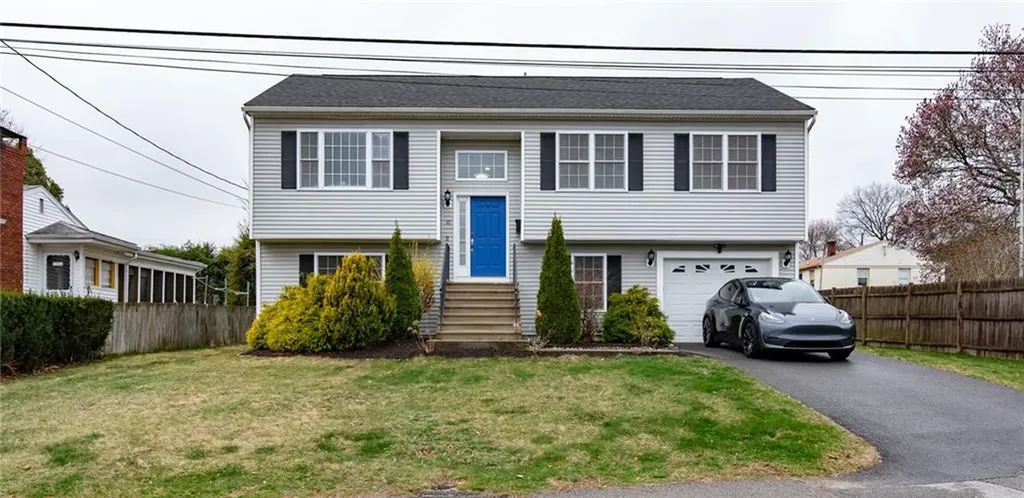 10 Flanders Street Johnston RI 02919