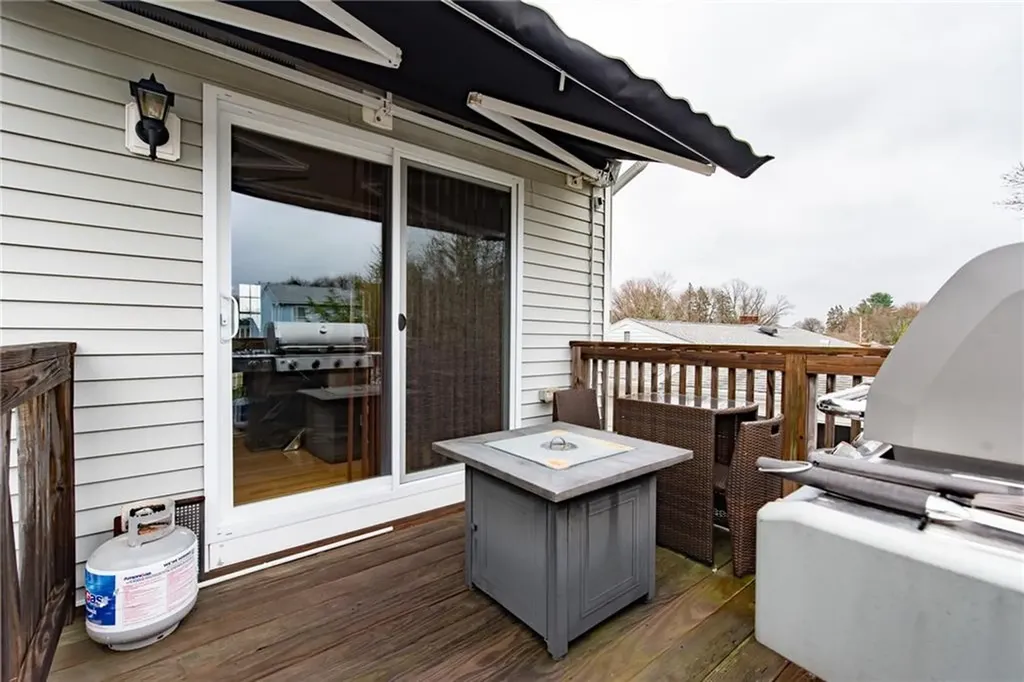 10 Flanders Street Johnston RI 02919