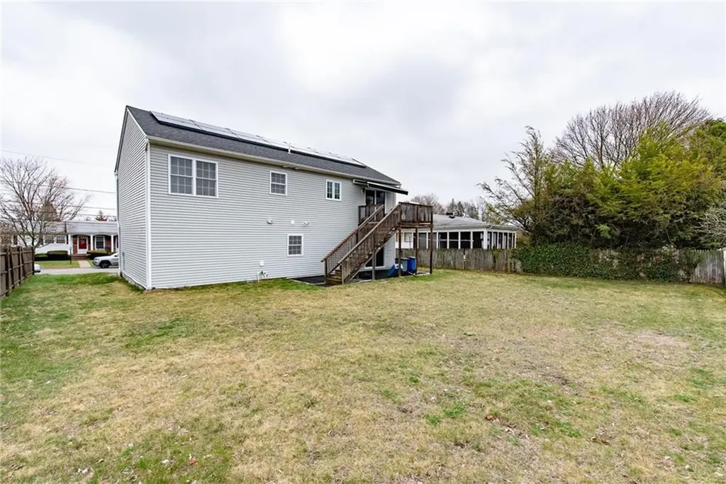 10 Flanders Street Johnston RI 02919