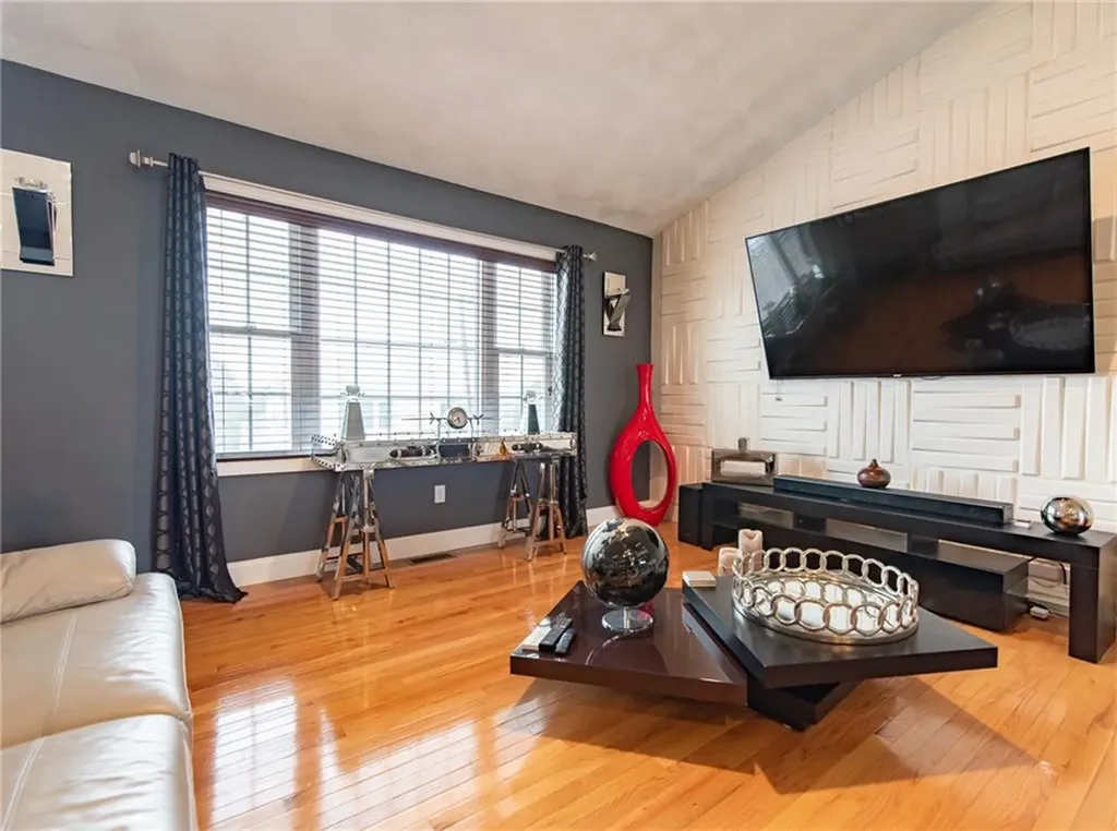 10 Flanders Street Johnston RI 02919