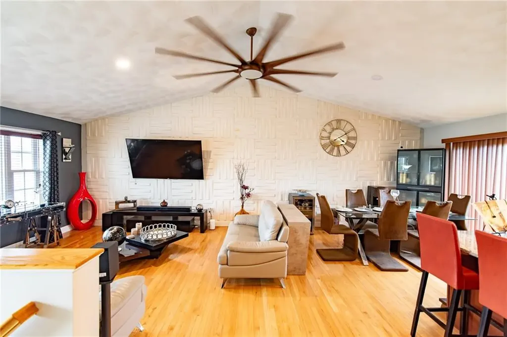 10 Flanders Street Johnston RI 02919