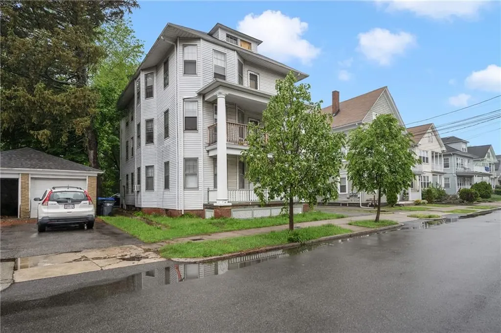 14 Radcliffe Avenue Providence RI 02908