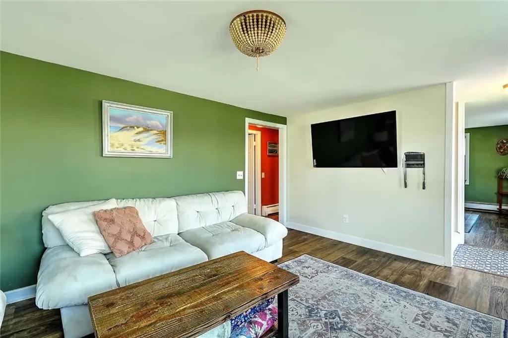 70 Boyce Avenue Barrington RI 02806