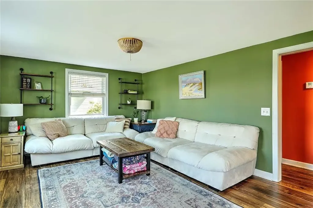 70 Boyce Avenue Barrington RI 02806