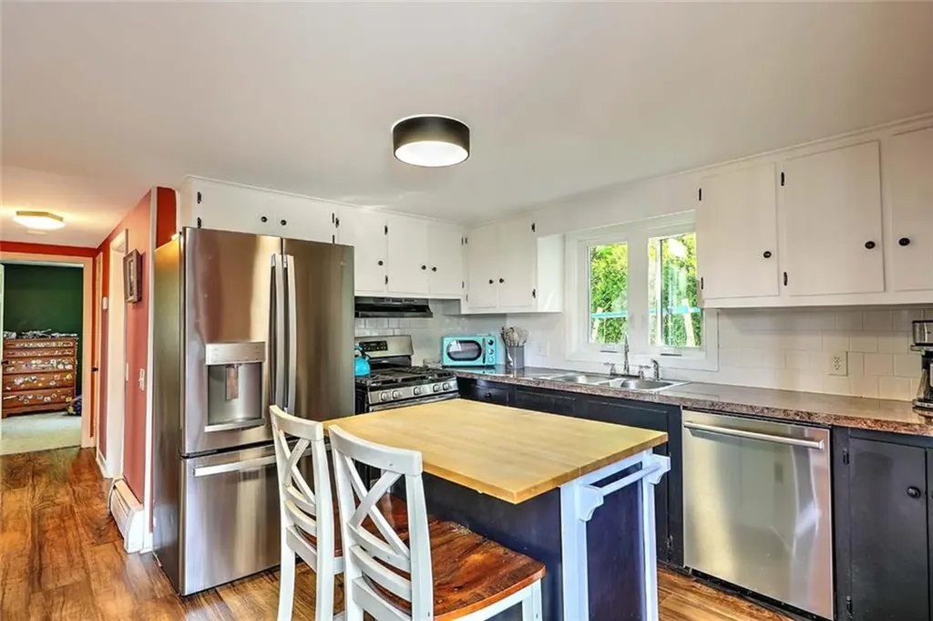 70 Boyce Avenue Barrington RI 02806
