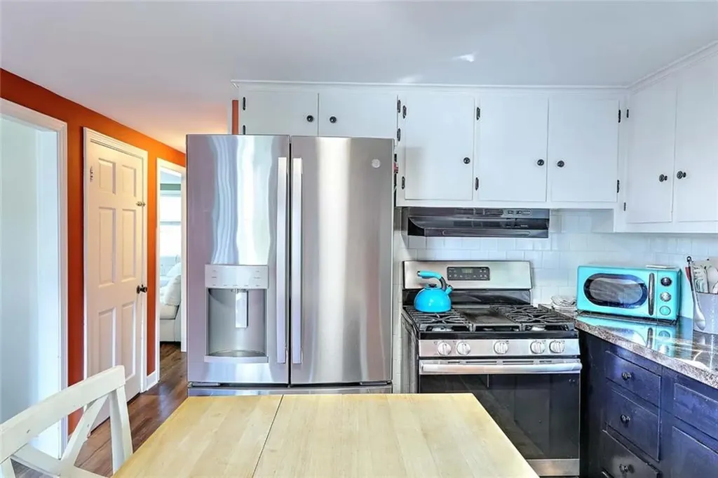 70 Boyce Avenue Barrington RI 02806