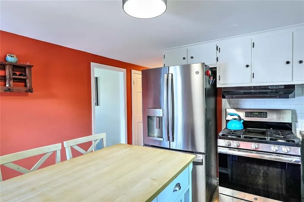 70 Boyce Avenue Barrington RI 02806