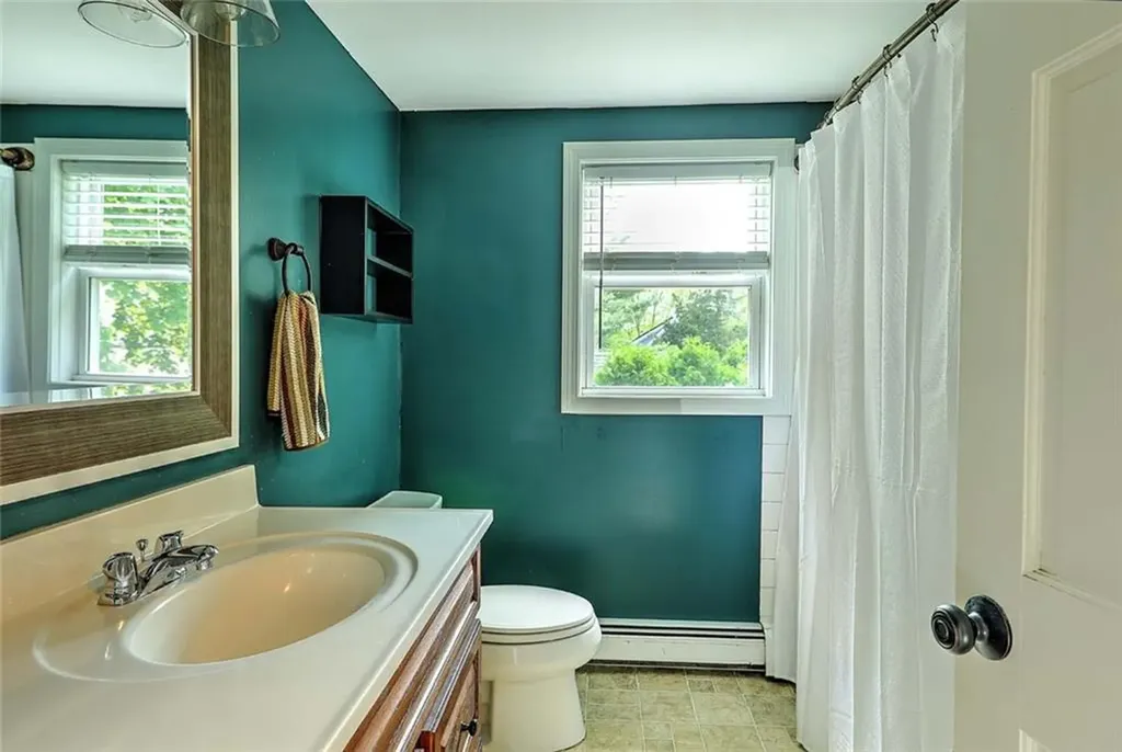 70 Boyce Avenue Barrington RI 02806