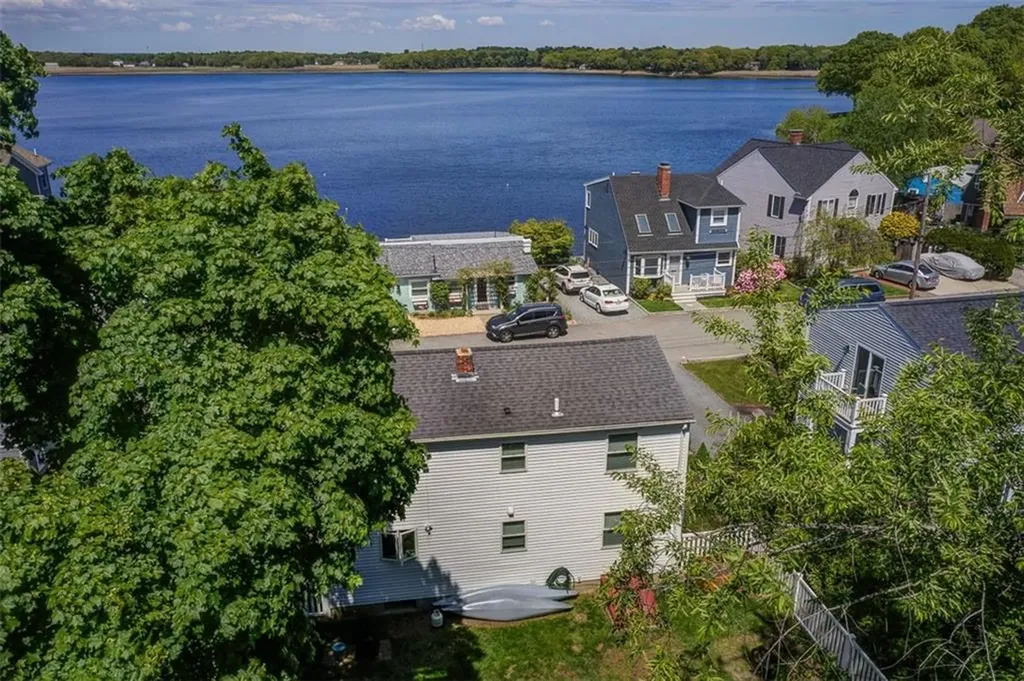 70 Boyce Avenue Barrington RI 02806