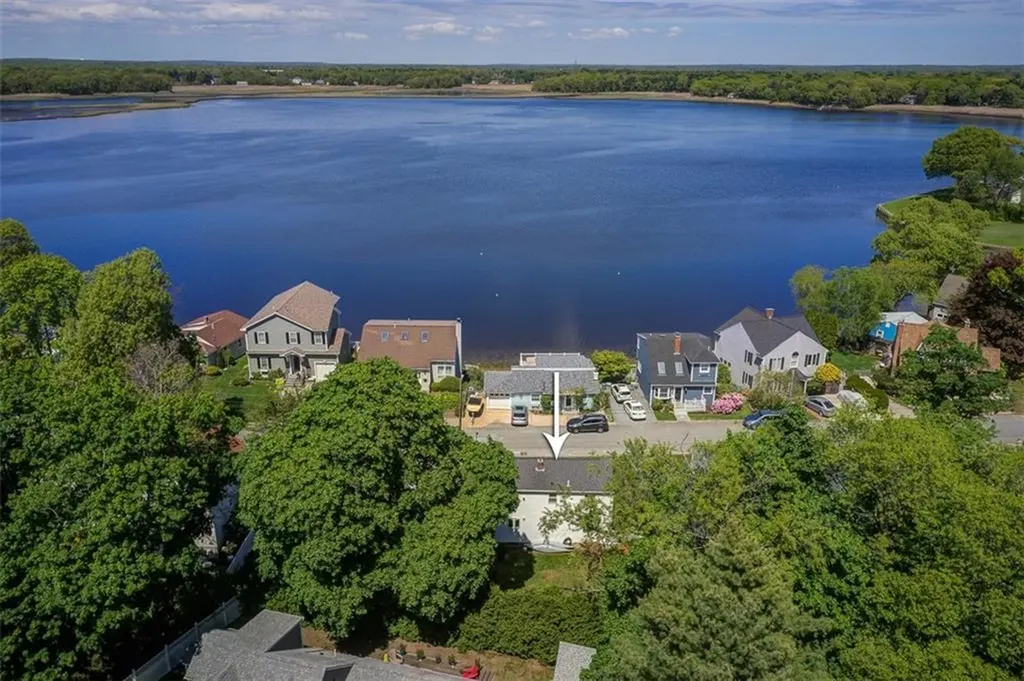 70 Boyce Avenue Barrington RI 02806