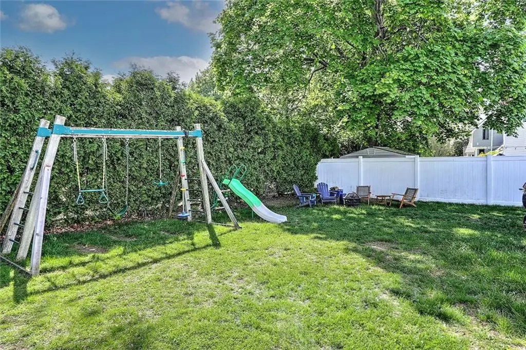 70 Boyce Avenue Barrington RI 02806