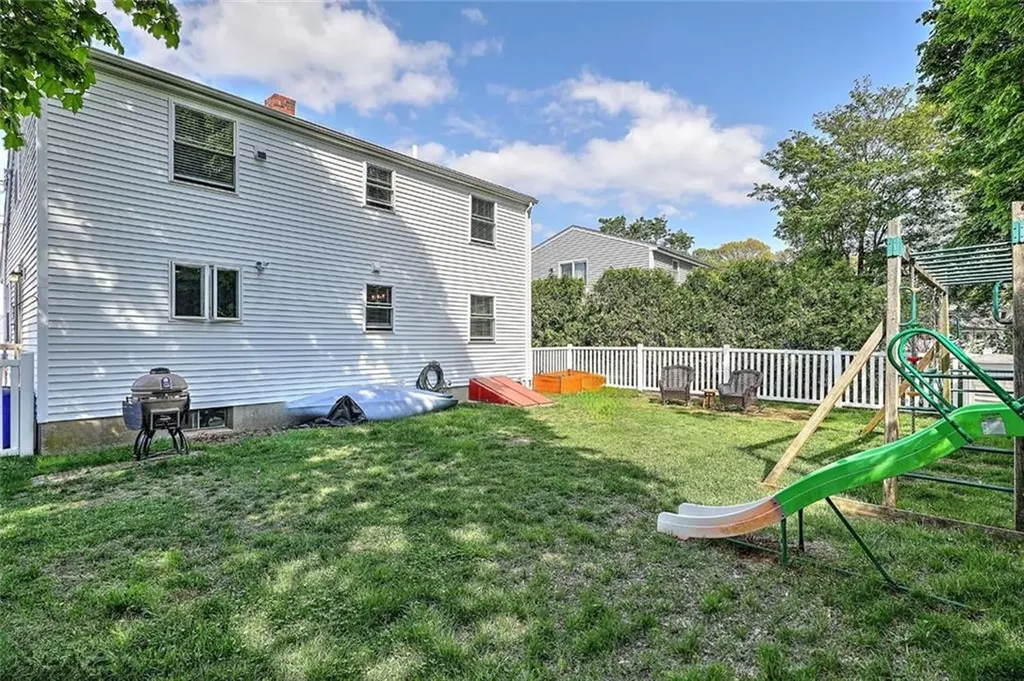 70 Boyce Avenue Barrington RI 02806
