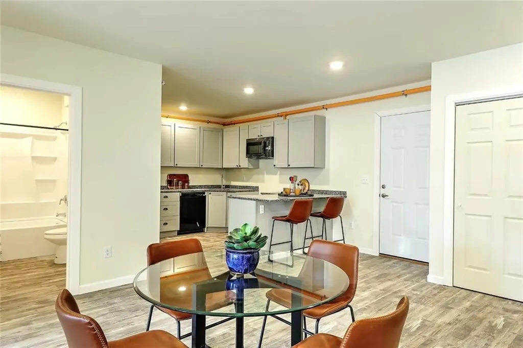 327 Pine Street Pawtucket RI 02860