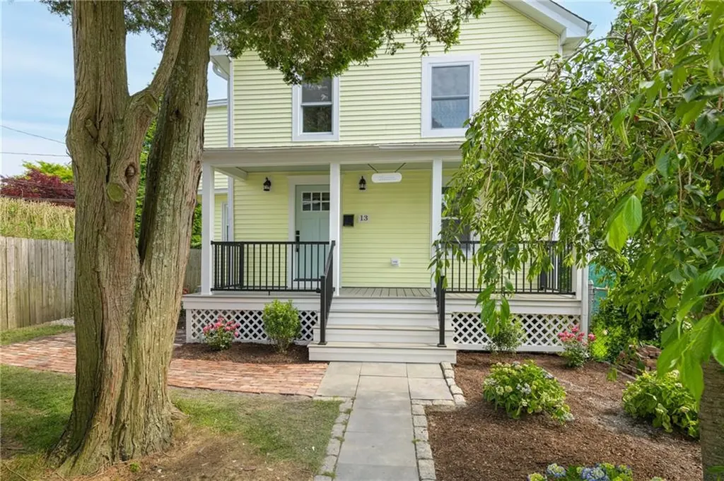 13 Carey Street Newport RI 02840
