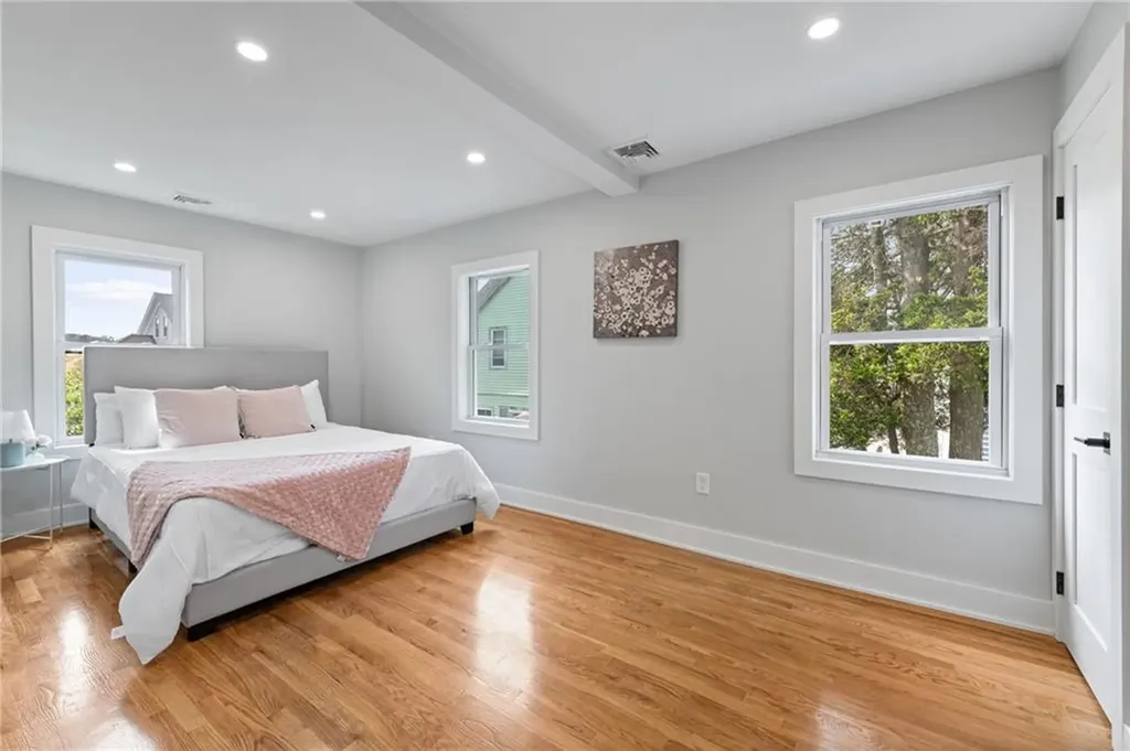 13 Carey Street Newport RI 02840