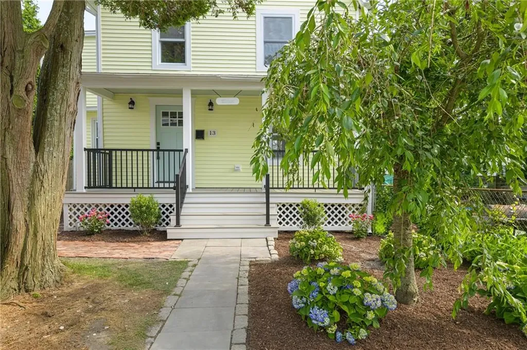 13 Carey Street Newport RI 02840