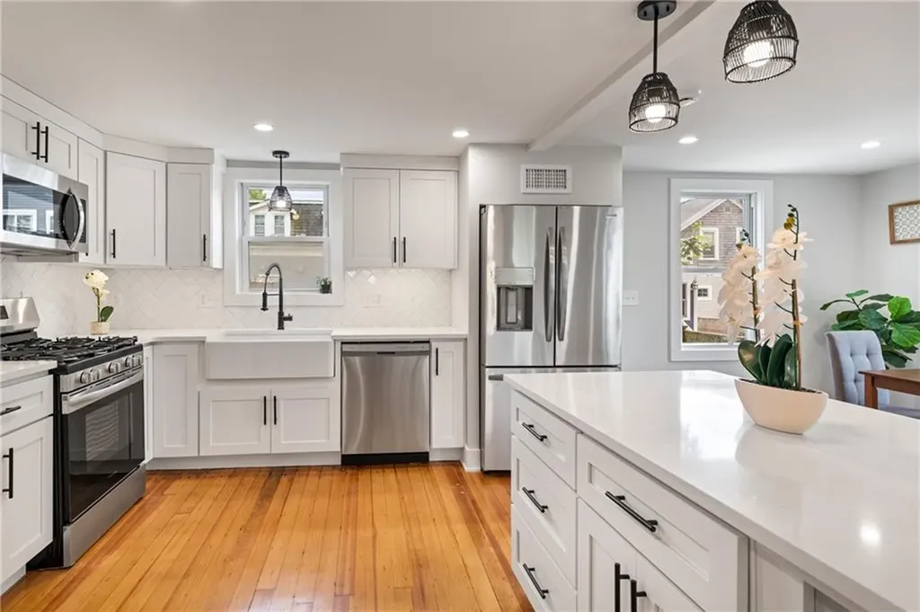 13 Carey Street Newport RI 02840