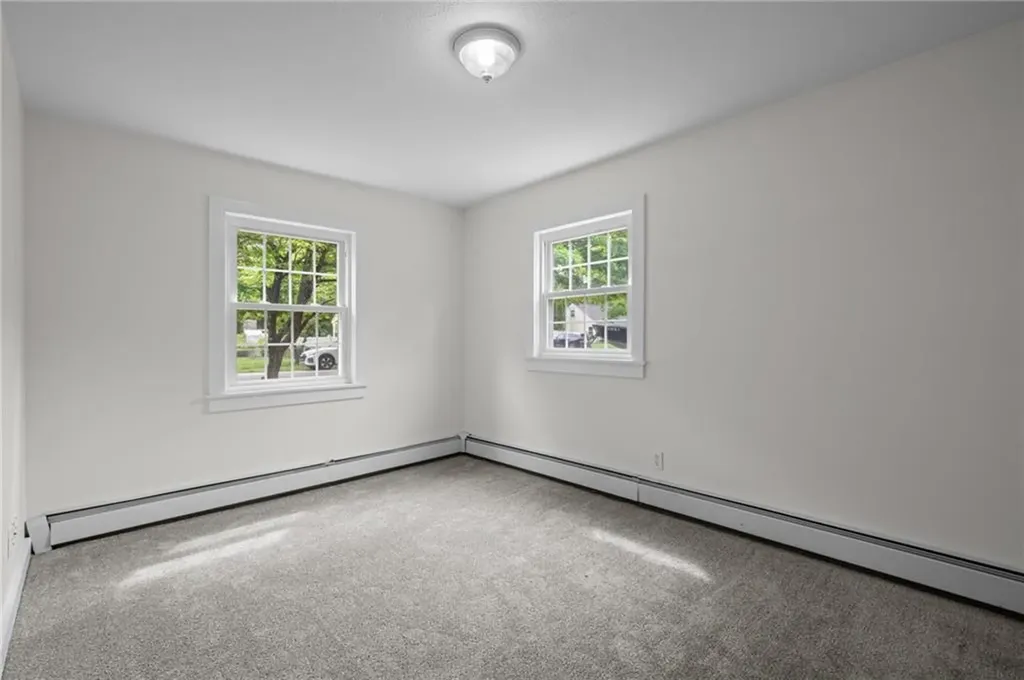12 Vineland Drive Barrington RI 02806