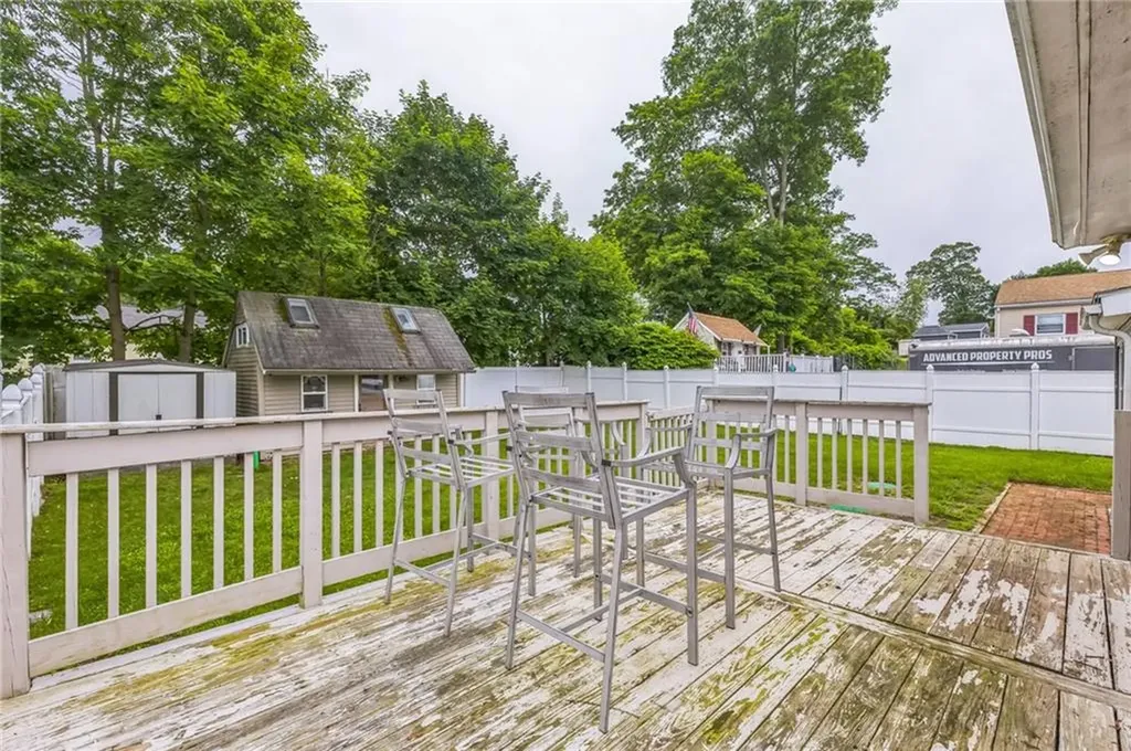 81 Waumsett Avenue Cumberland RI 02864
