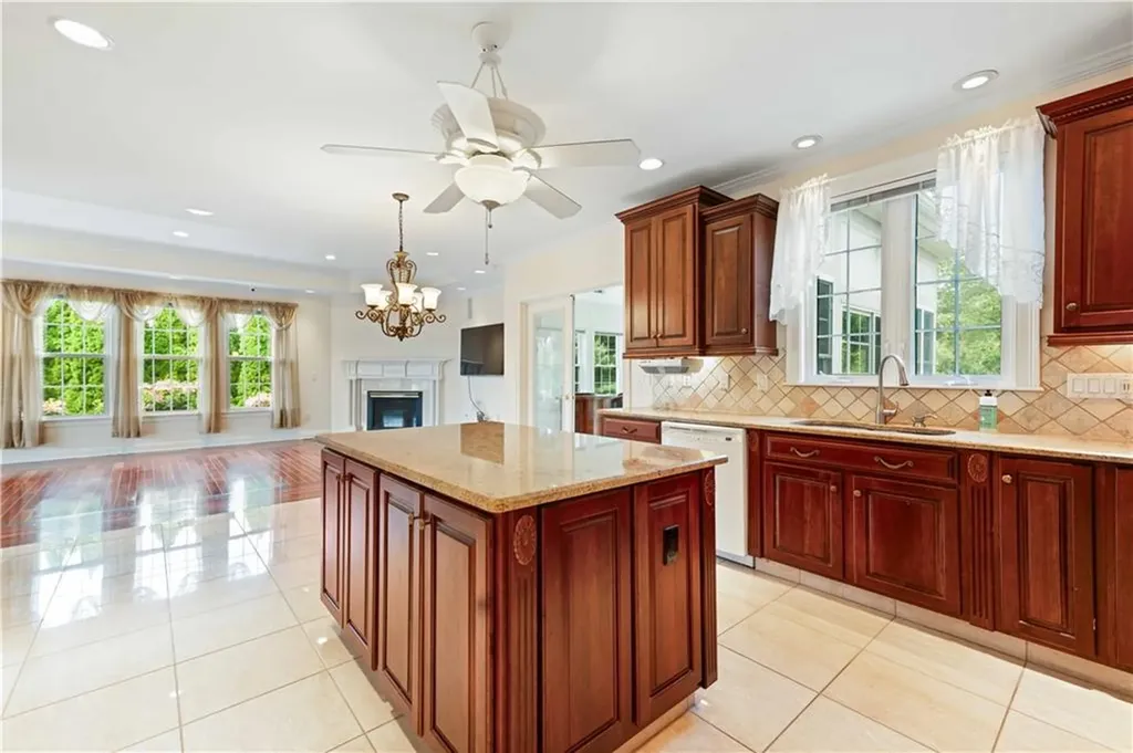241 Channel View Warwick RI 02889