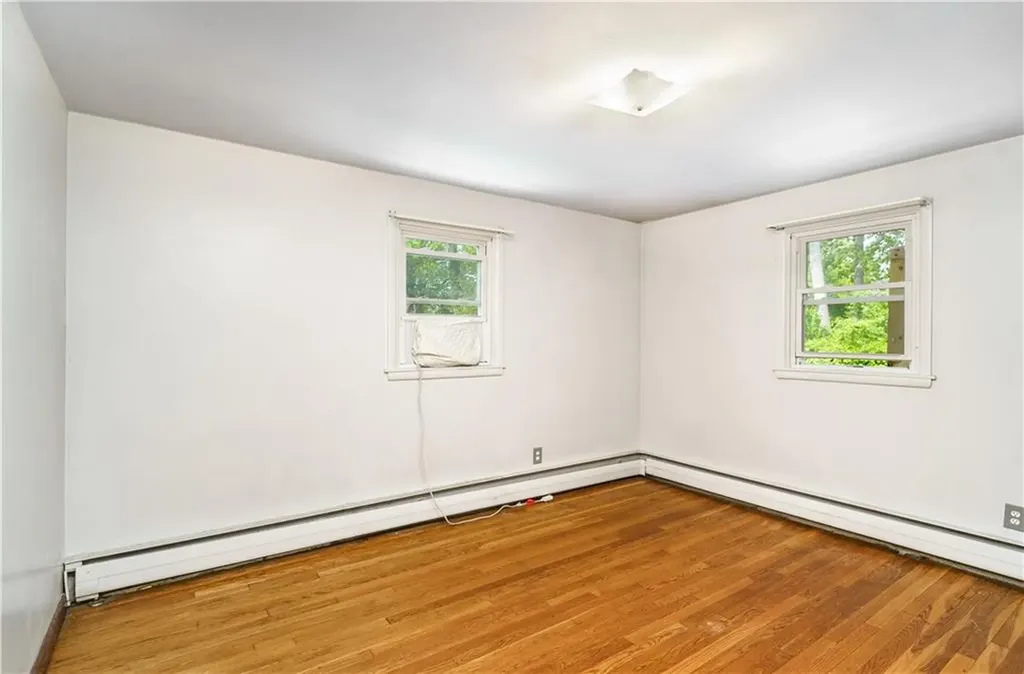 76 Peabody Drive Warwick RI 02889