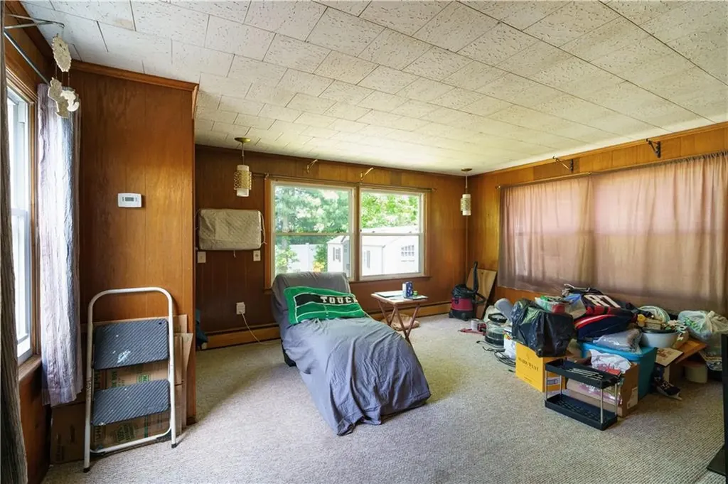 76 Peabody Drive Warwick RI 02889
