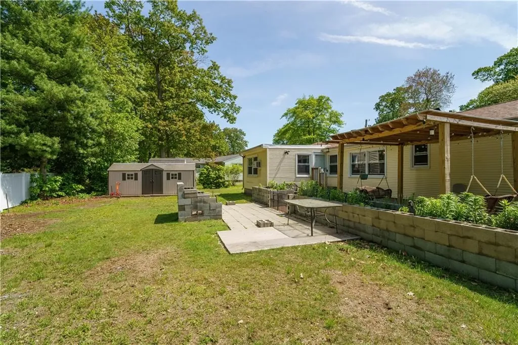 76 Peabody Drive Warwick RI 02889