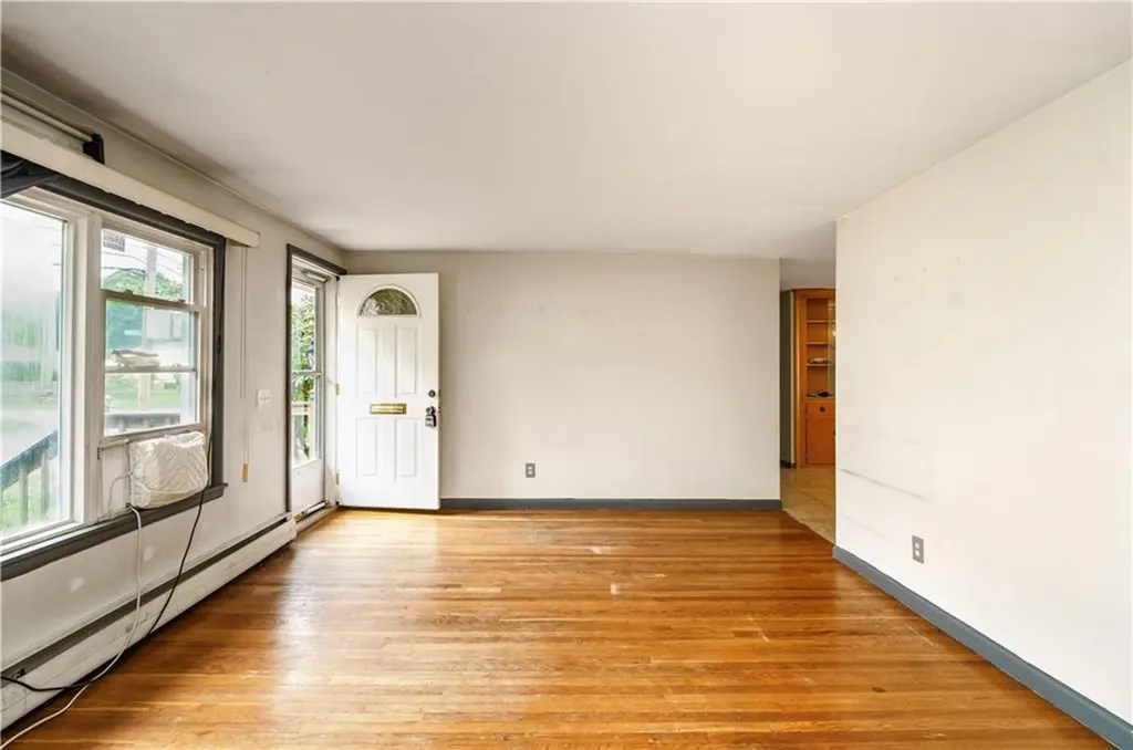 76 Peabody Drive Warwick RI 02889