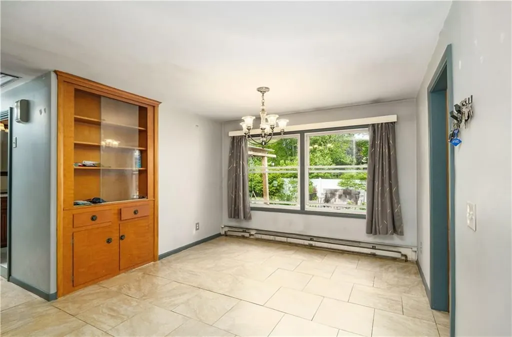 76 Peabody Drive Warwick RI 02889