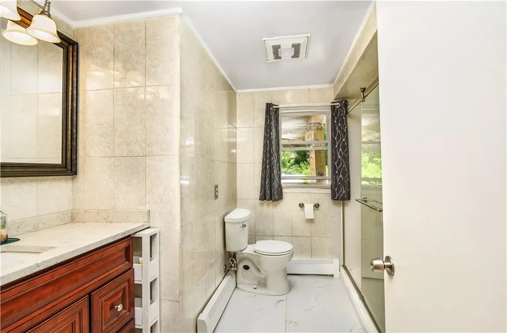 76 Peabody Drive Warwick RI 02889