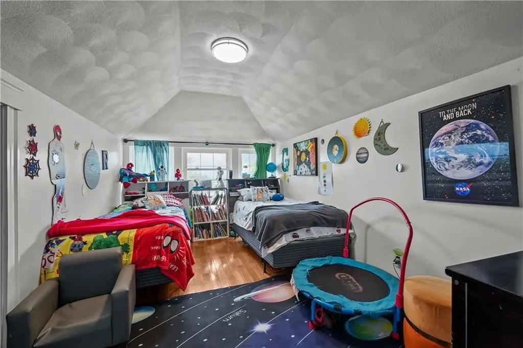 54 Delway Road East Providence RI 02914