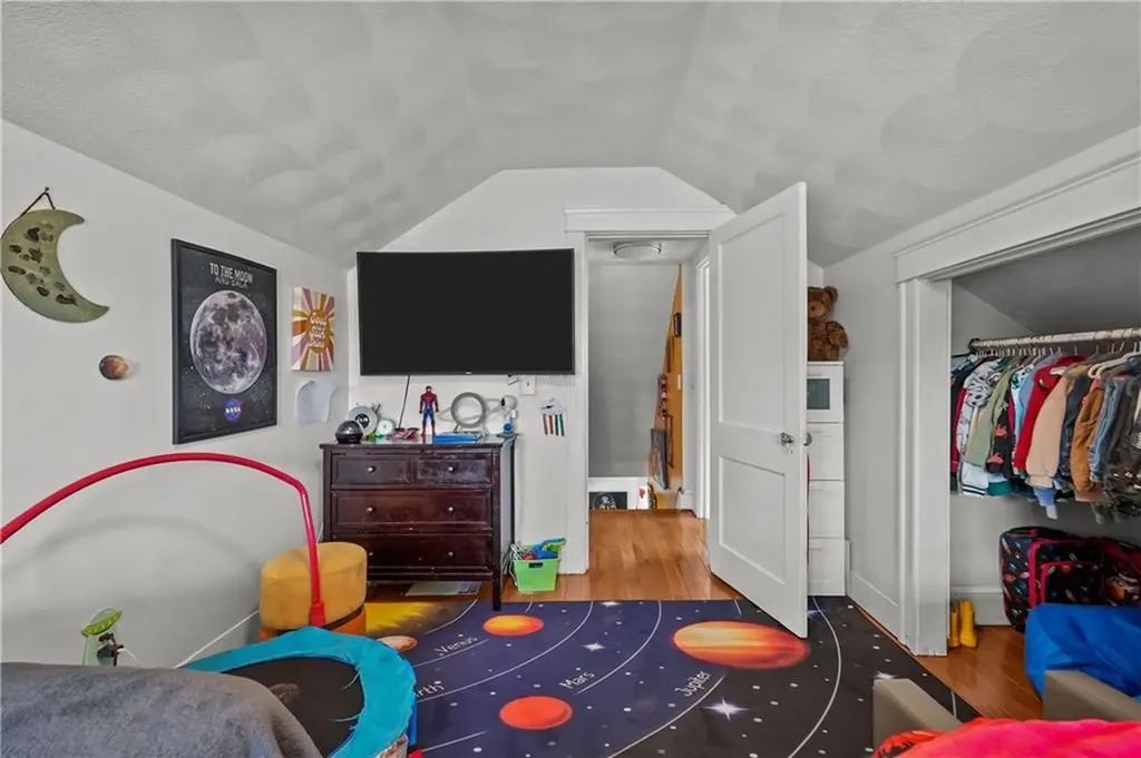 54 Delway Road East Providence RI 02914